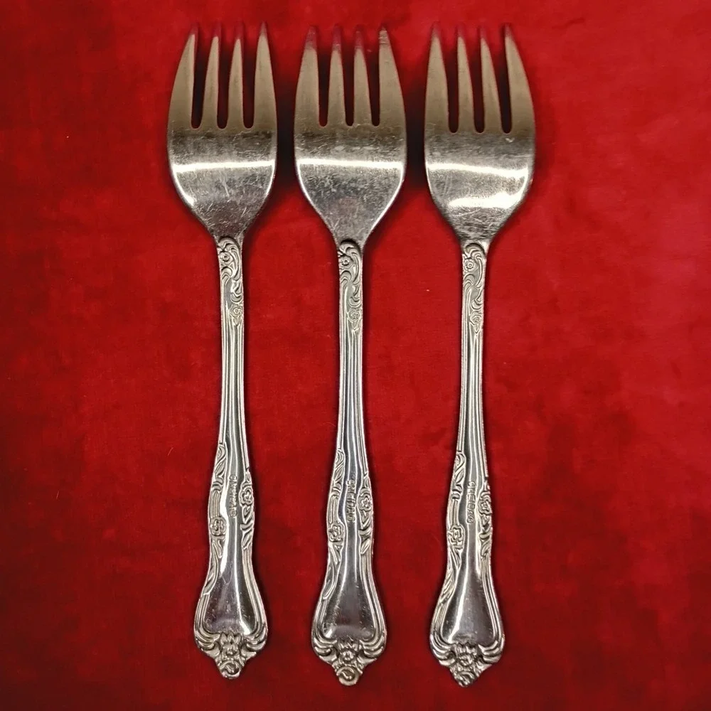 3 Salad Forks Oneida AZALEA Stainless Flatware 6 3/4